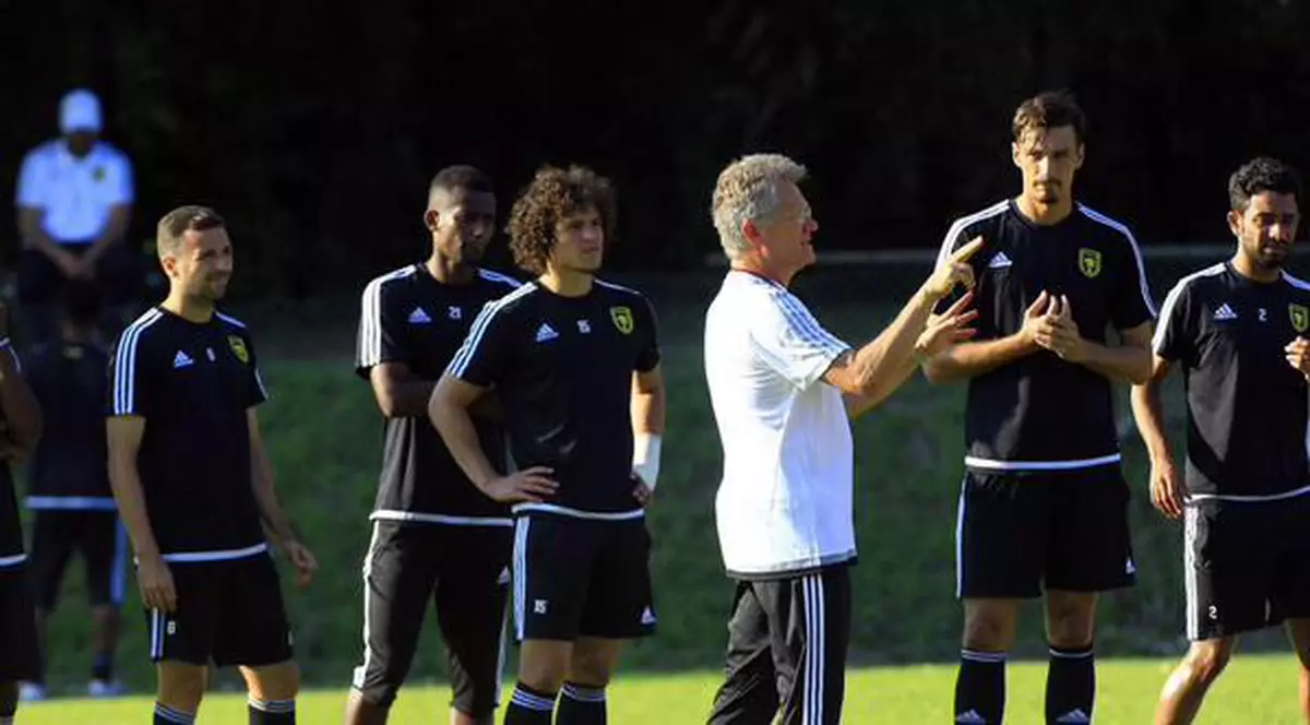 Loți Bölöni și-a început mandatul la Al Ittihad cu o măsură care l-a vizat pe Lucian Sânmărtean