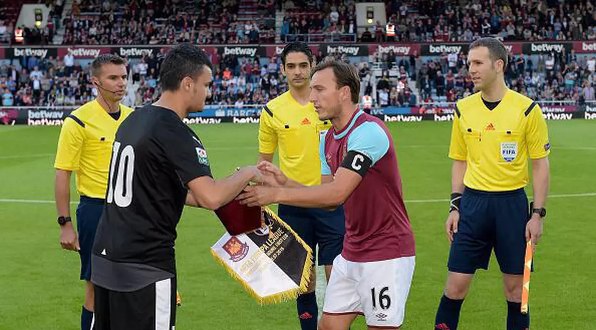 Liga Europa, turul III preliminar, prima manșă: ASA - St. Etienne 0-3. Francezii le-au dat cu terenul în cap vicecampionilor României! Au reușit trei supergoluri! West Ham - Astra 2-2. Avantajați de omul în plus, băieții lui Șumudică au egalat de la 0-2 / VIDEO