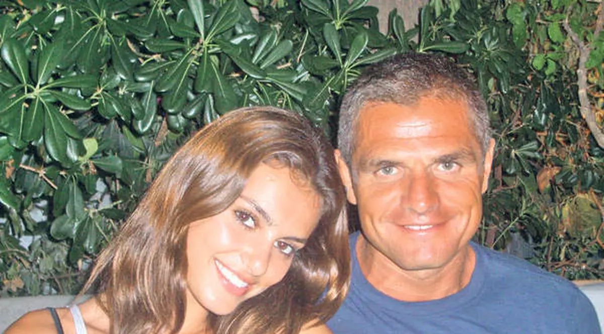 Incredibil! Catrinel Menghia nu a divorţat nici acum de soţul ei, deşi s-a despărţit de el acum 5 ani