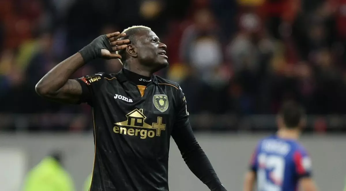 N'Doye nu a fost lăsat să intre în Turcia! Mijlocaşul de la ASA a revenit de urgenţă în România