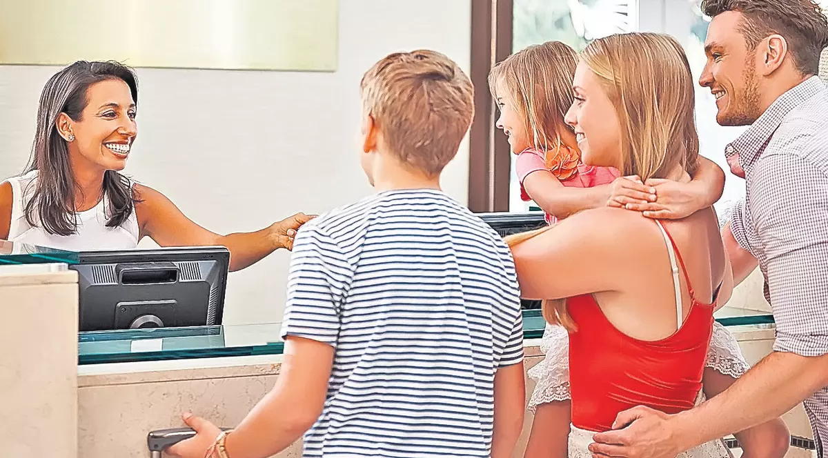 Cum rezervi camera de hotel | Ce variante ai şi ce informaţii trebuie să primeşti, înainte de a da banii