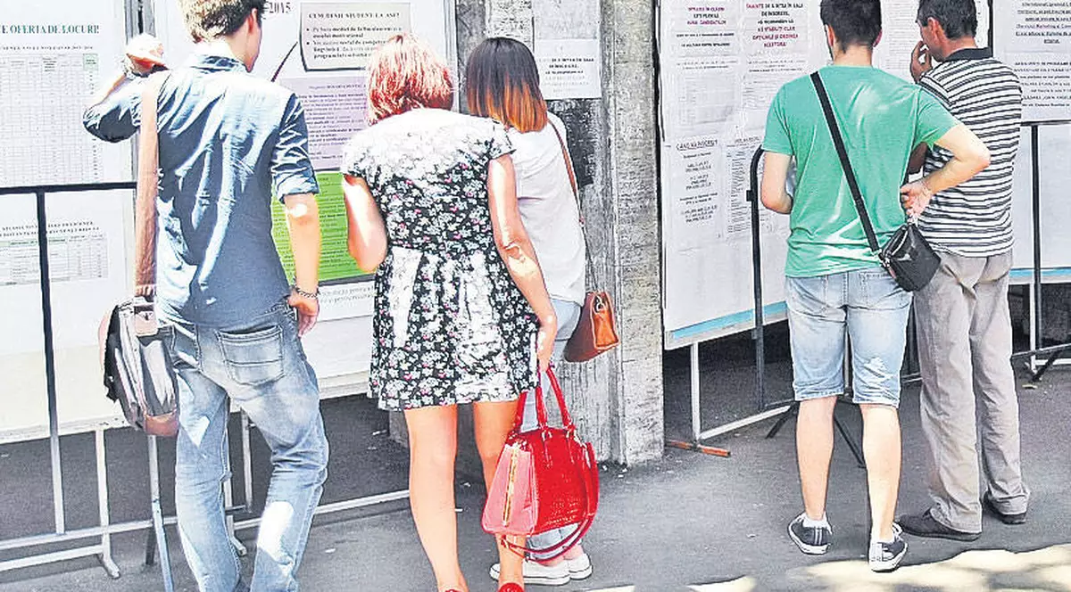 Înscrierile la facultate, prelungite de Ministerul Educaţiei până sâmbătă