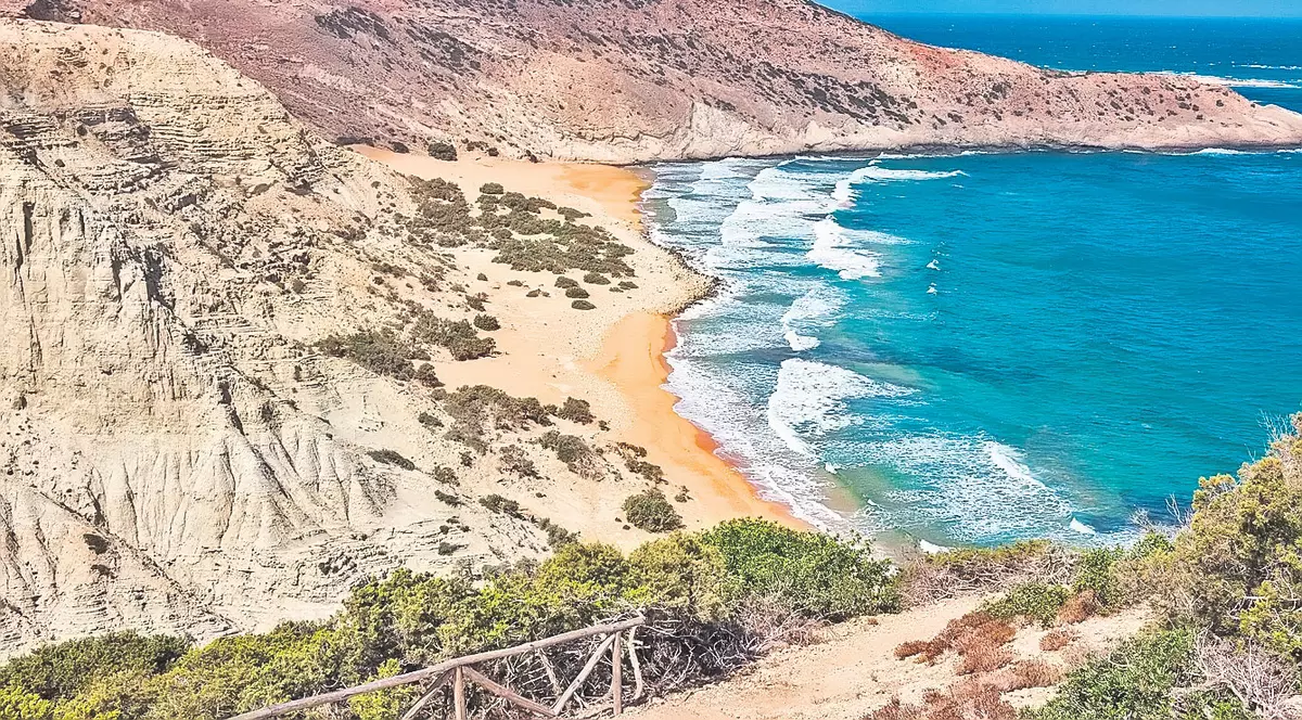 Îndrăgostită de «Vama Veche» a Greciei | O româncă stabilită pe tărâmuri elene își face vacanțele în același loc cu premierul Alexis Tsipras