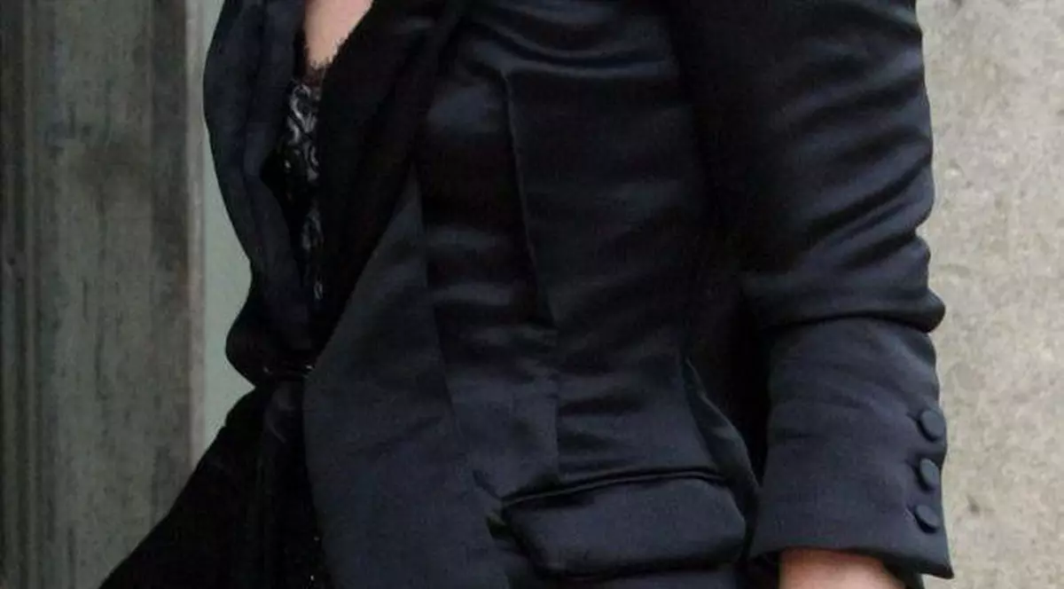 O SUPERVEDETĂ și-a lăsat singur SOȚUL aflat pe PATUL DE MOARTE pentru a susține un concert