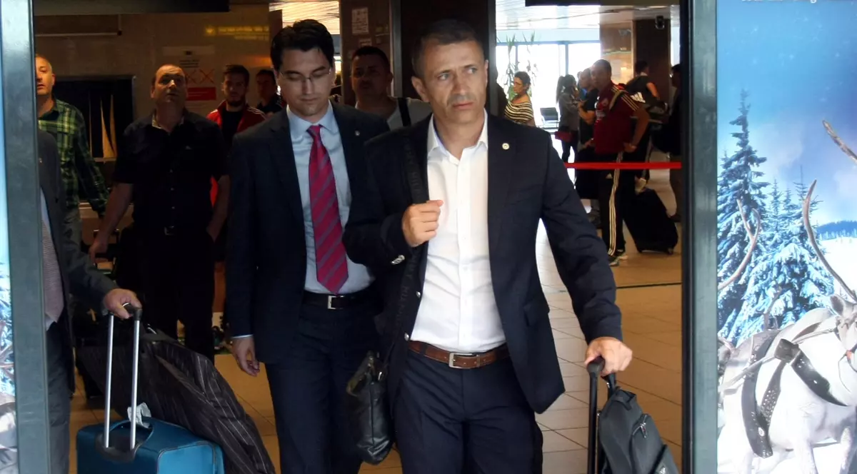 Încă o dezertare de la FRF! Un apropiat al lui Răzvan Burleanu a fugit la arabi fără știrea conducerii. Face echipa după zodii și bioritm!