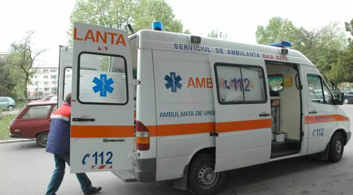 Un copil de trei ani, în stare gravă după ce a căzut în fosa septică