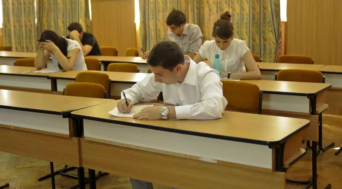 SUBIECTE MATEMATICĂ BACALAUREAT 2015.Ce au avut de rezolvat elevii la matematică