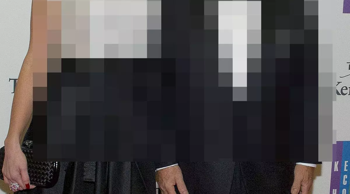 NUNTĂ SURPRIZĂ! Un cântăreț celebru s-a căsătorit cu o femeie mai TÂNĂRĂ cu 33 de ani. Va fi din nou TATĂ!