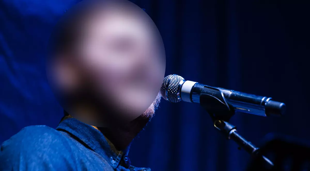 Un cântăreț celebru a făcut anunțul! Divorțează la puțin timp după ce s-a însurat!