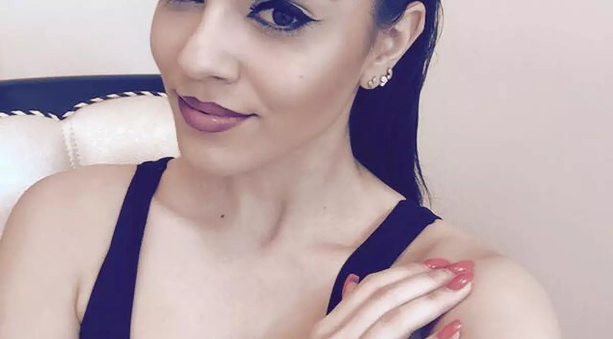 Franco va înnebuni! Carmen Minune a recunoscut relația cu Ahmed. Cum s-au pozat cei doi | FOTO