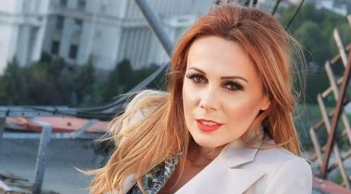 Dana Săvuică a luat la puricat ţinuta lui Carmen Iohannis de la înlnirea cu Prinţesa Letizia. Unde a greşit Prima Doamnă?