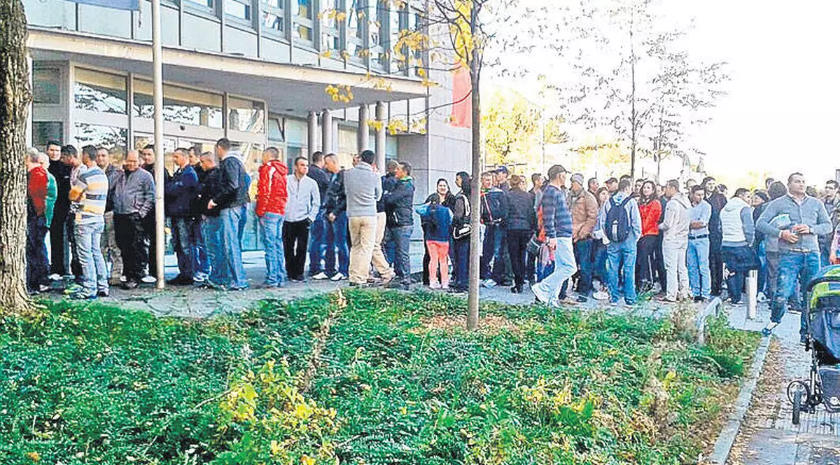 Lovitură grea pentru românii din afara țării! Cine le ia apărarea!