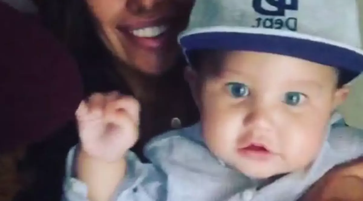 Ce fericit e băieţelul Antoniei în braţele Mădălinei Ghenea: "Avem o nouă bonă" VIDEO