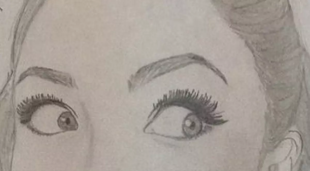 O recunoști? O cântăreață de la noi a rămas uimită când a văzut cum a desenat-o un fan