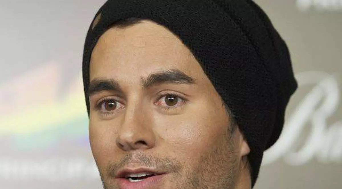 Enrique Iglesias, reţinut de poliţişti după un control de rutină. Ce au descoperit oamenii legii 