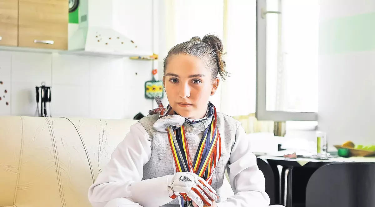 Jurnal de fapte bune: Fetiţa a cărei «păpuşă» preferată e floreta