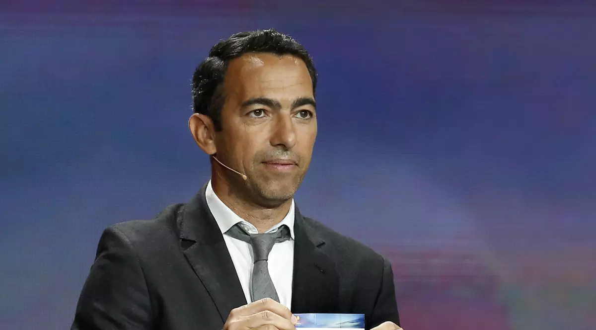 Un campion mondial de fotbal, acuzat de fraudă la un club amator!