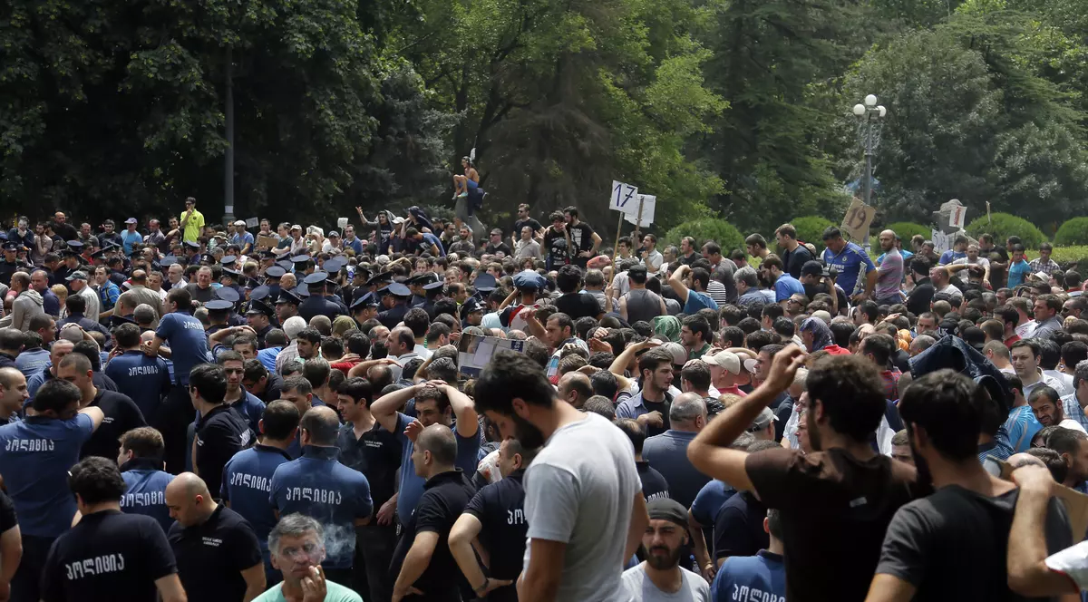 Georgienii s-au călcat în picioare să cumpere bilete la Supercupa Europei / FOTO&VIDEO