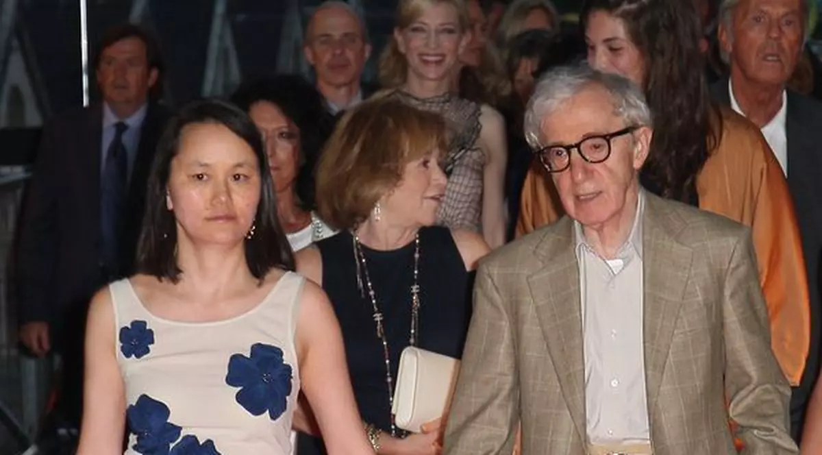 Woody Allen a explicat de ce s-a îndrăgostit de propria fiică: “E ceva patern”