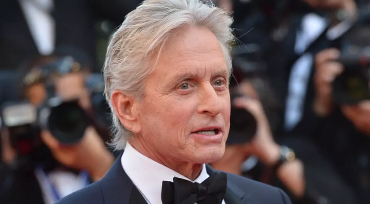 MICHAEL DOUGLAS, ÎN DOLIU! Mama lui a murit