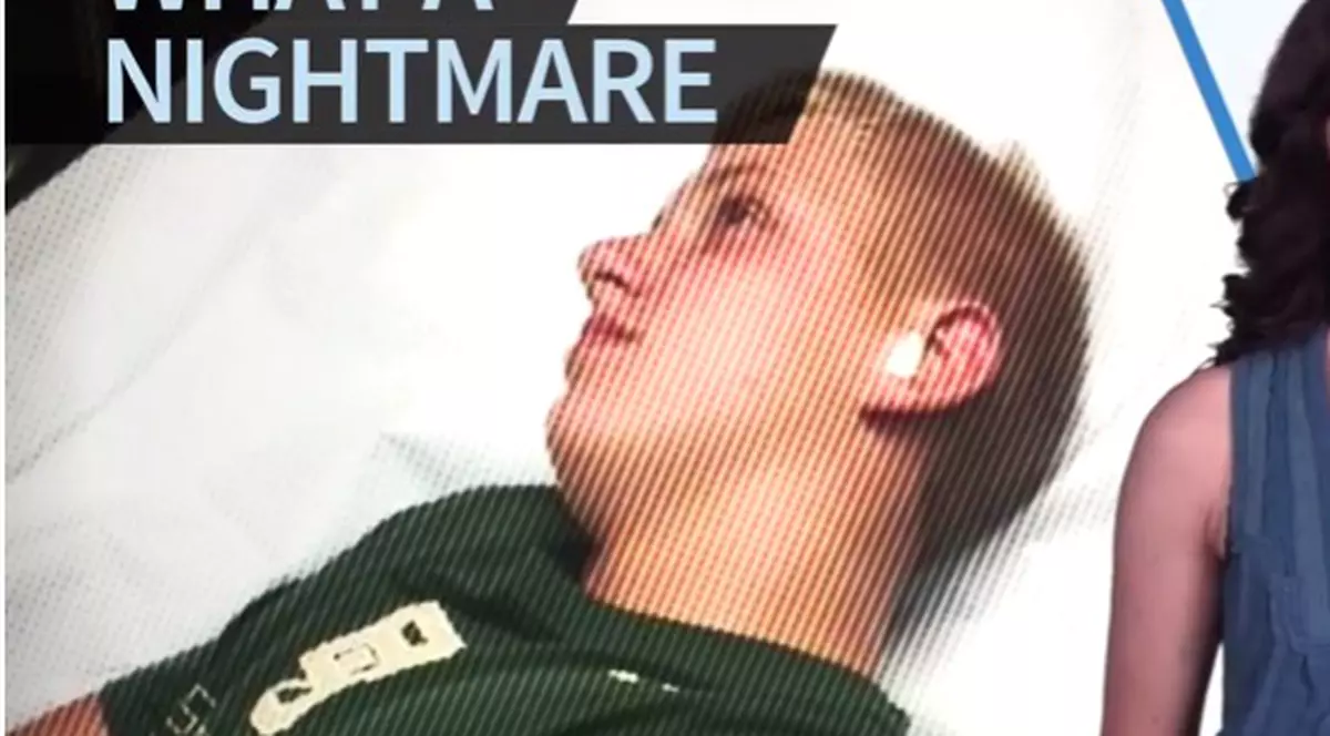 Ce și-a scos acest tânăr din ureche te va îngrozi! VIDEO ȘOCANT