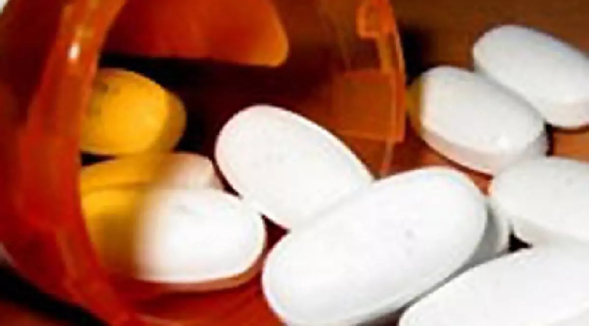 Excursii la Paris și la Las Vegas pentru doctorii care prescriu medicamente scumpe pentru cancer! DNA face astăzi 61 de percheziții