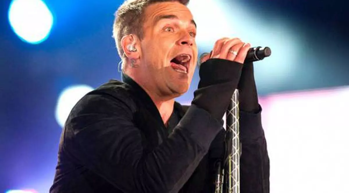 Robbie Williams, ACCIDENT RUTIER în Capitală