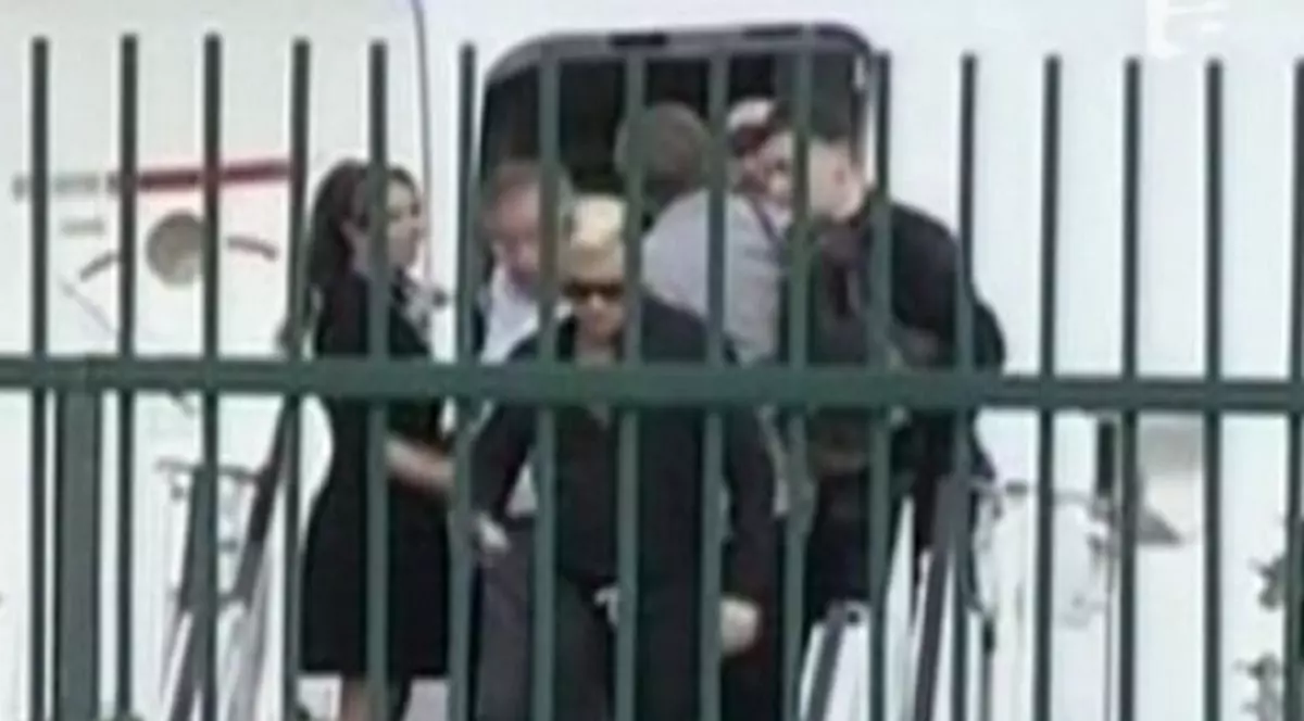 Robbie Williams a ajuns în România. Primele imagini cu superstarul