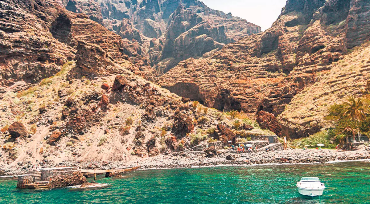 50 de români au vrut să plece în destinația de vis, dar s-au ales cu o mare țeapă! Află ce trebuie să faci pentru a nu fi păcălit atunci când cumperi vacanța