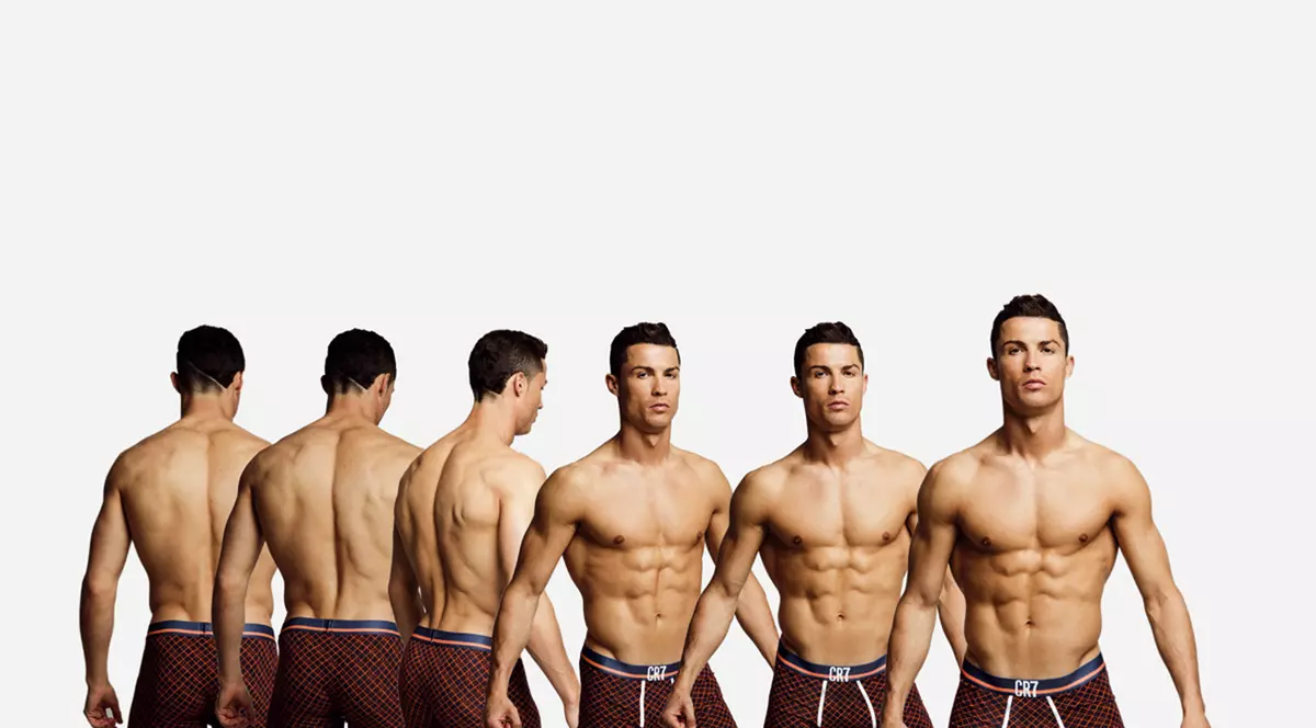 Cristiano Ronaldo face reclamă colecției personale de lenjerie intimă | GALERIE FOTO