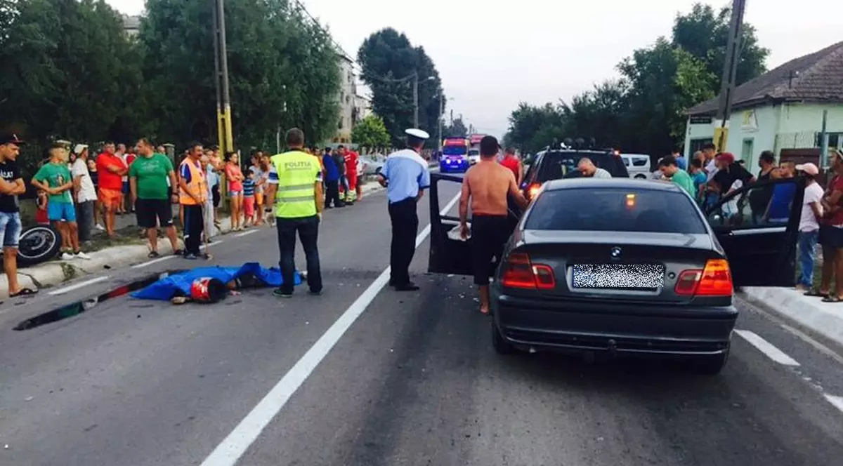 S-au strâns ca la urs să vadă mortul