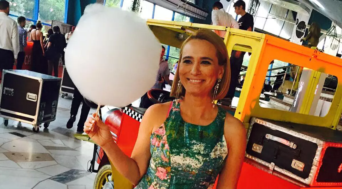 Criteriile CIUDATE după care îşi alege Andreea Esca vacanţele: "Ştiu că o să râdeţi, dar asta sunt"