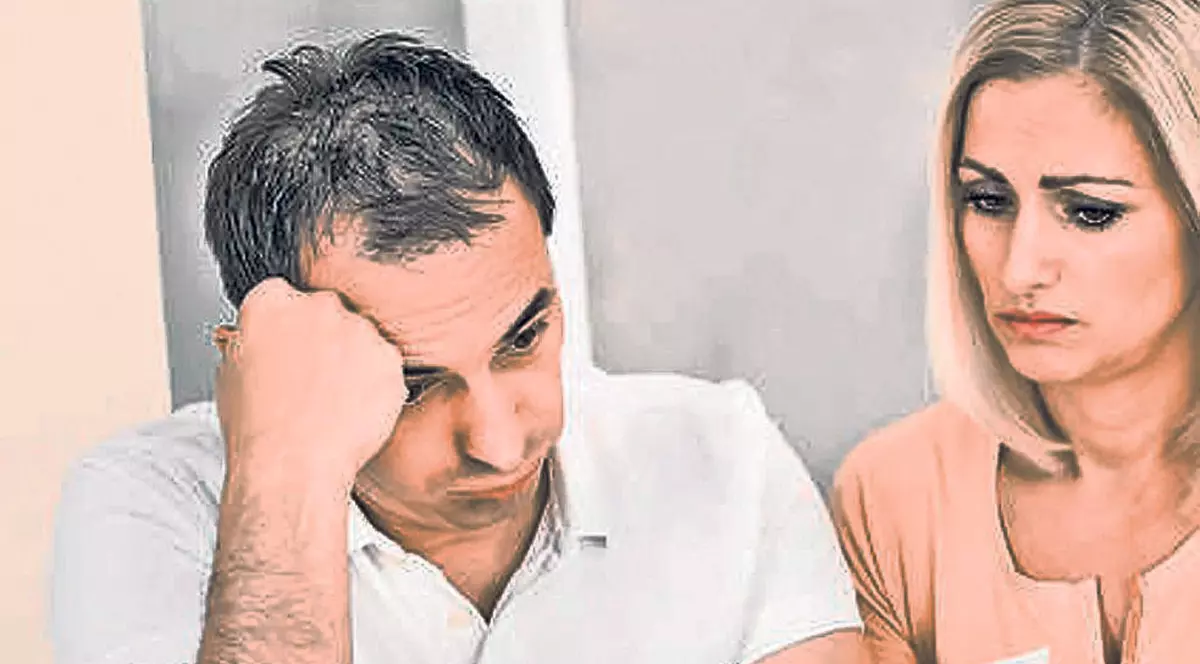 Suntem datori vânduţi! Peste jumătate de milion de români au restanţe la rate