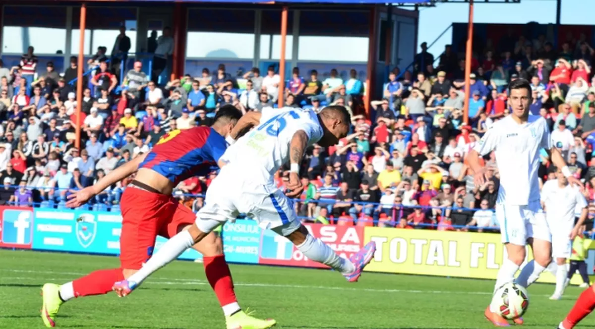 LIGA I: ASA Tg. Mureș - CSU Craiova 0-0. Final intens, ocazii imense! Miriuță l-a pedepsit pe Mureșan