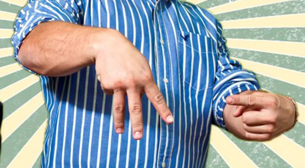 Doamne, a înnebunit de tot? Cosmin de la Cassa Loco tunde gazonul mai mult dezbrăcat