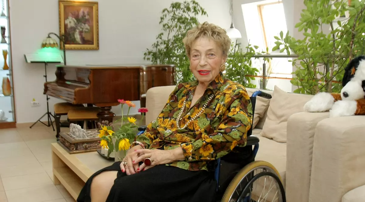 EXCLUSIV | Paula Iacob, recuperare la cinci stele