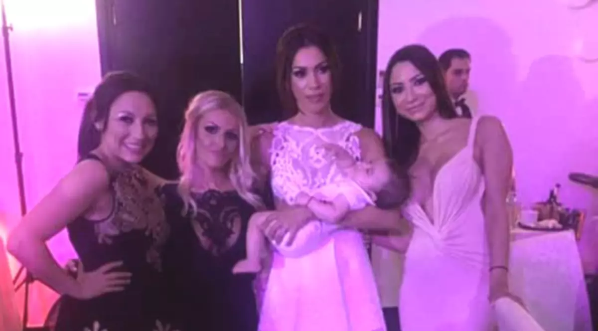 S-a încins rău petrecerea la botezul fetiței lui Pepe! Cum s-au distrat vedetele | FOTO