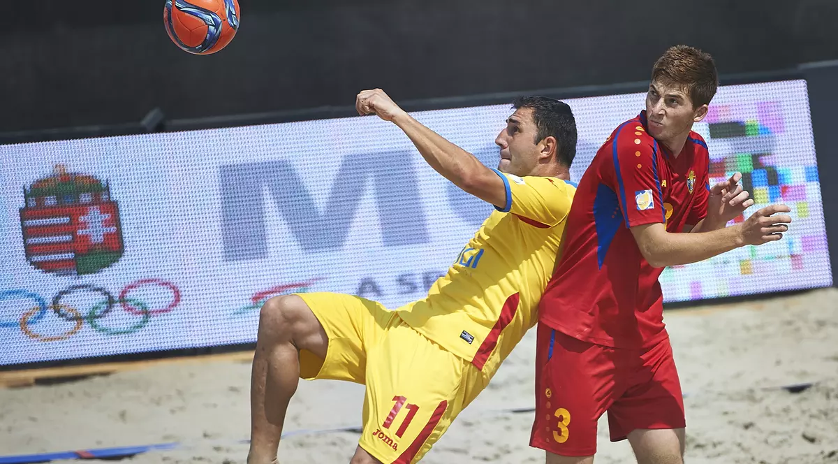 România a bătut Republica Moldova la fotbal pe plajă, la penalty-uri, și va lupta pentru promovarea în Divizia A