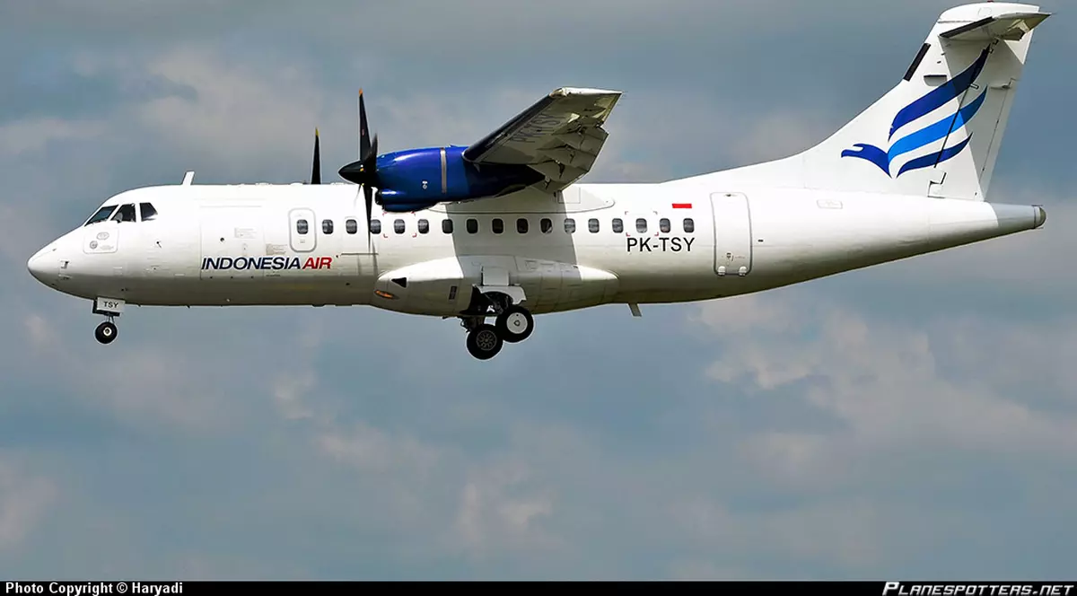 AVIONUL DISPĂRUT în Indonezia a fost găsit. Unde s-a prăbuşit aeronava