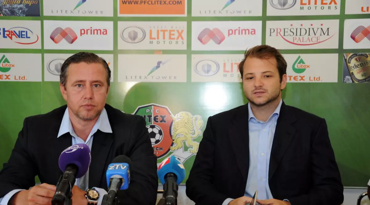 Reghe a semnat pe trei ani cu Litex și a fost prezentat oficial. A apărut albit! Sâmbătă are meci. ^Noul lui patron a vrut să cumpere Steaua în 2013 și se pregătește de pușcărie / GALERIE FOTO