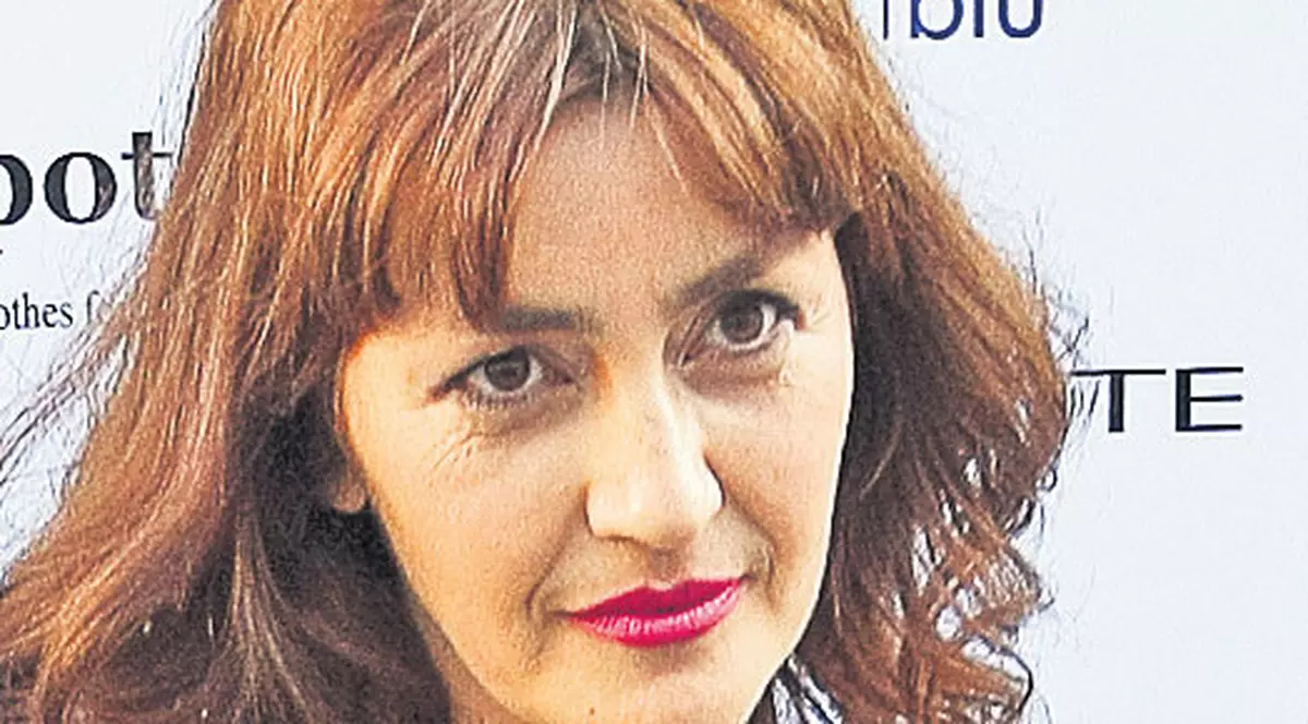 Rona Hartner își testează talentul actoricesc pe micii comercianți | EXCLUSIV