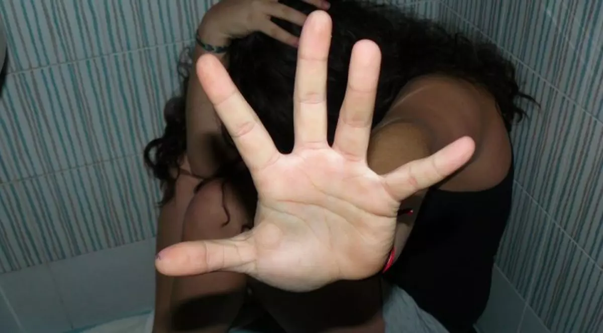 Trei tineri din Timişoara, reţinuţi pentru viol şi complicitate la viol. Victima e o fată de 18 ani