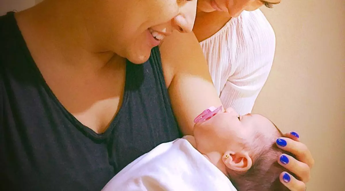 Eva, fiica Andrei și a lui Măruță, la prima întâlnire cu nașa