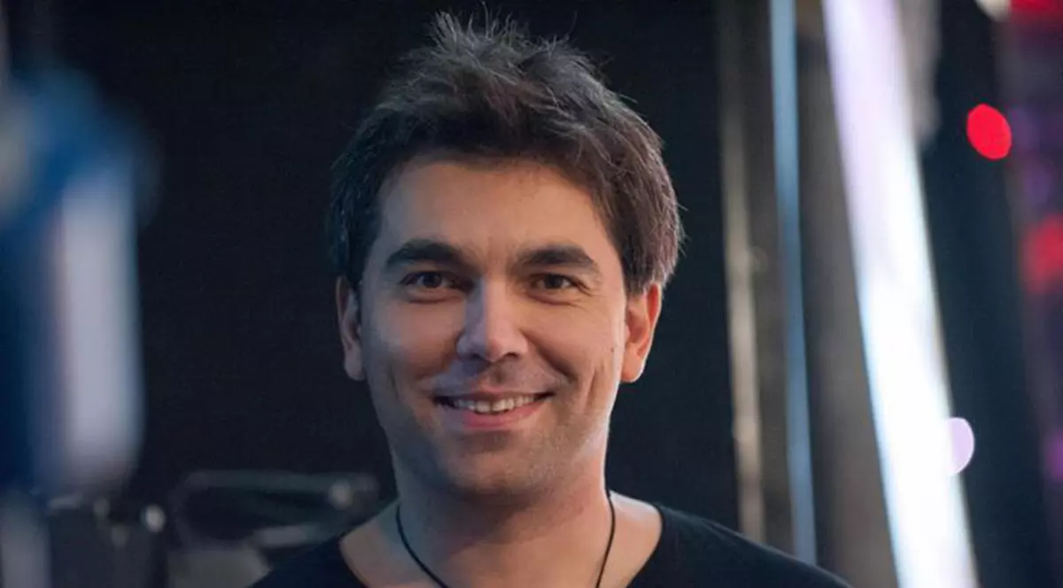 Îi spune Augustei Lazarov ”soția mea”, dar încă nu a dus-o la altar