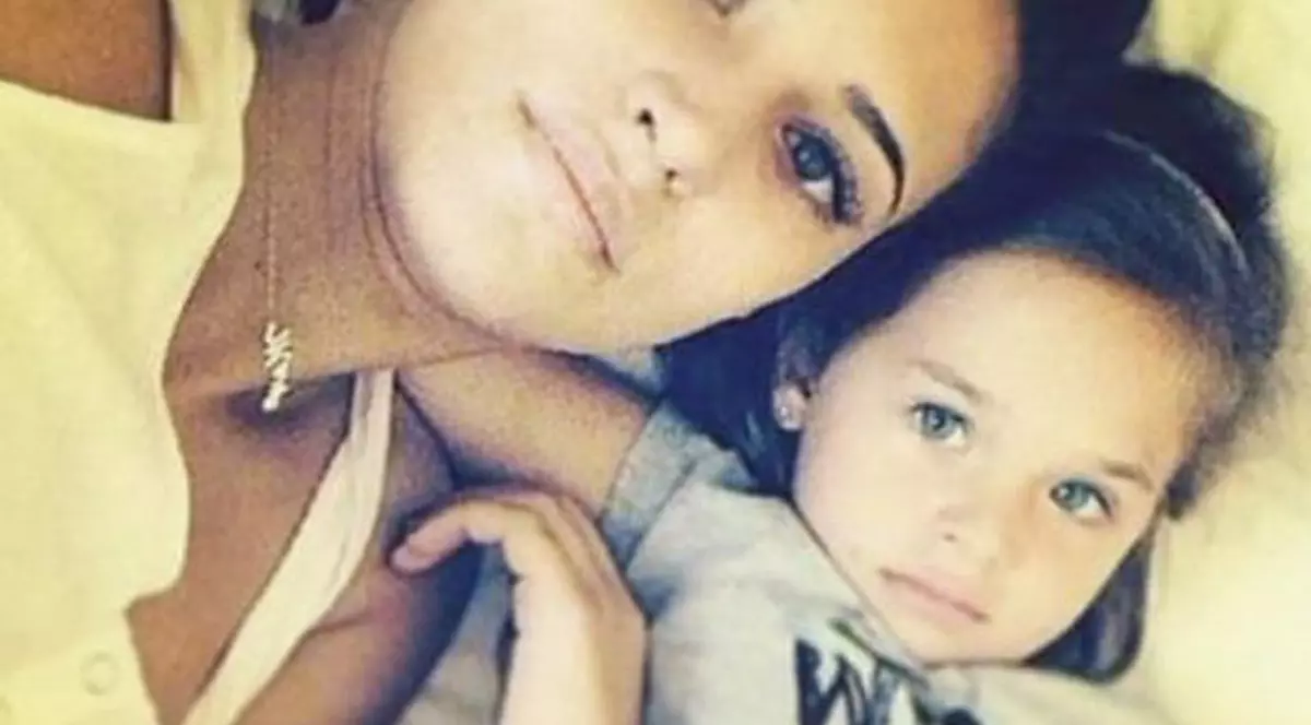 Antonia suferă enorm după fetiţa ei. Nu a mai văzut-o pe Maya de două luni: "Aştept cu nerăbdare..."