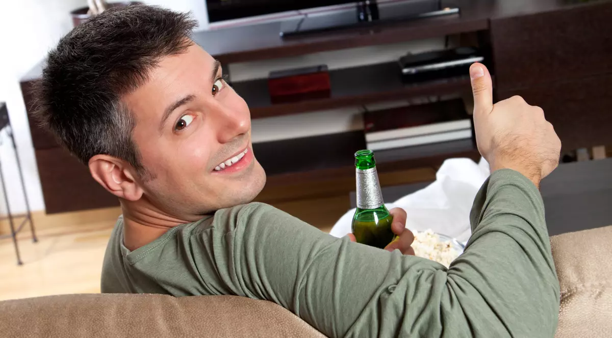 Vrei un (nou) abonament TV? Tot ce trebuie să ştii, ca să alegi oferta cea mai bună