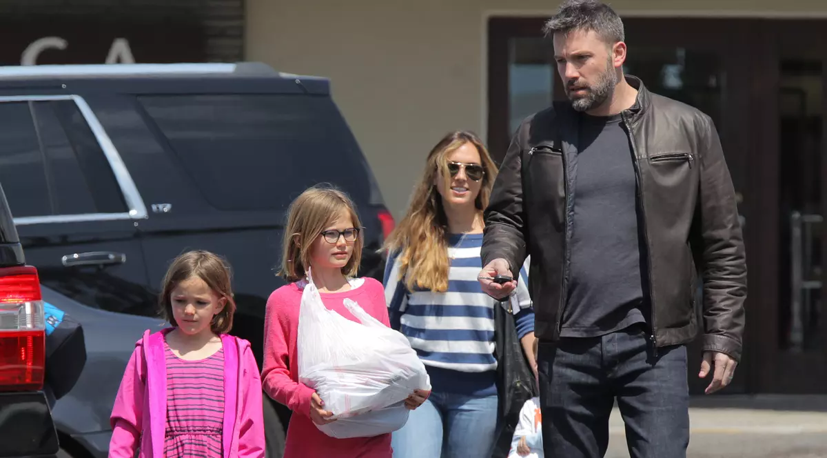 ȘOC! Ben Affleck se ÎNSOARĂ după DIVORȚUL de Jennifer Garner! Cine va fi noua doamnă Affleck!