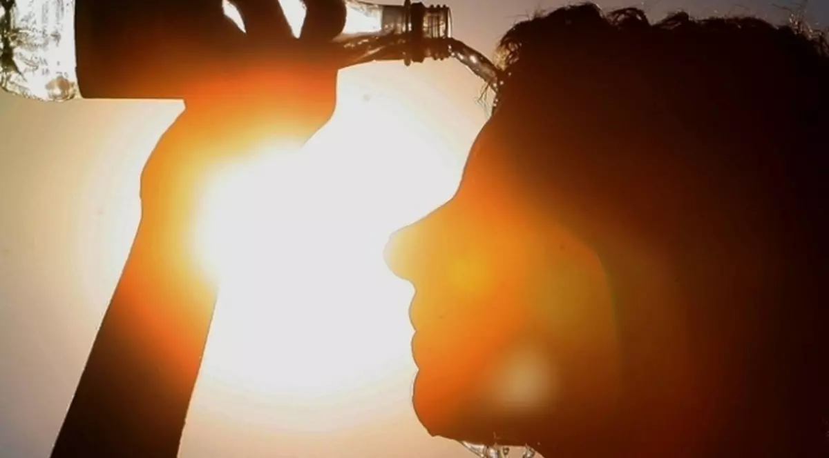 CODUL PORTOCALIU de caniculă a fost prelungit. Ne aşteaptă încă două zile de foc