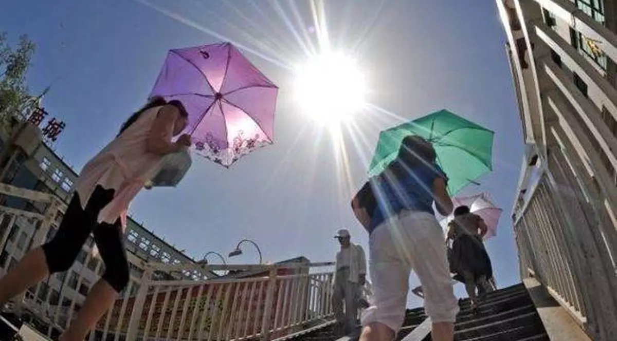 COD PORTOCALIU de caniculă. Vom avea un weekend cu temperaturi sufocante