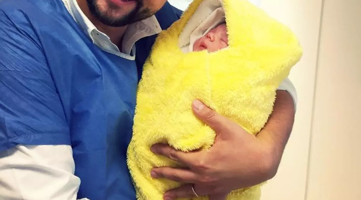 Adio somn! Cum se descurcă Măruță în postura de tătic de fată